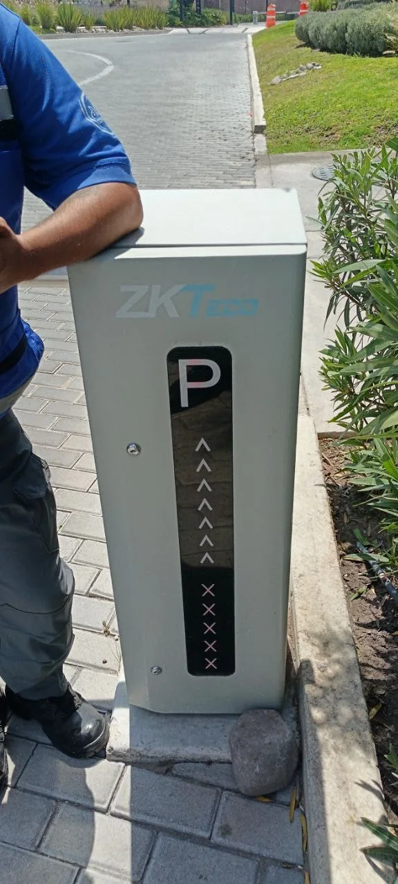 Instalación de Control de Acceso Vehicular realizada por OLEACONTROLS
